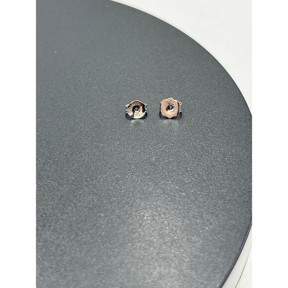 14k White Gold Round Pave Diamond Chip Post Pierced Stud Earrings 6mm - Picture 10 of 11